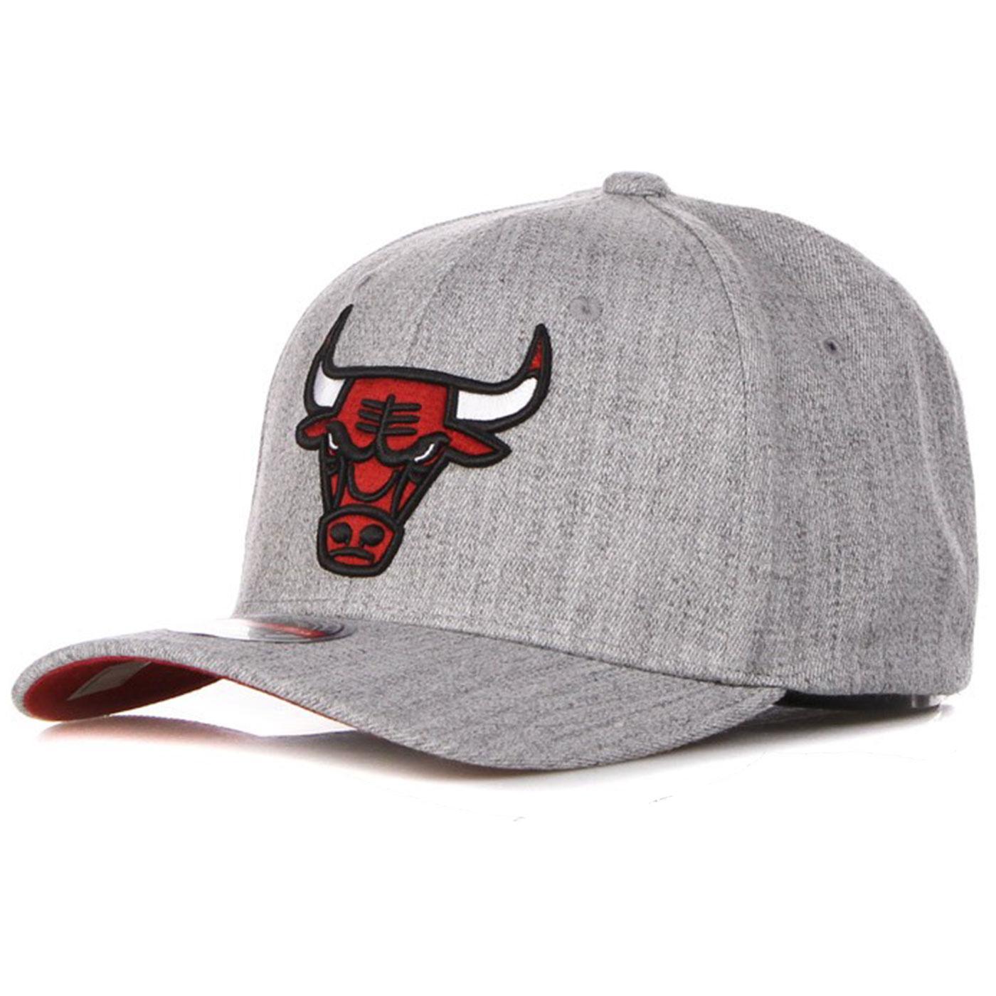 Mitchell & Ness Chicago Bulls Off White Trucker Snapback Hat Black -  Billion Creation
