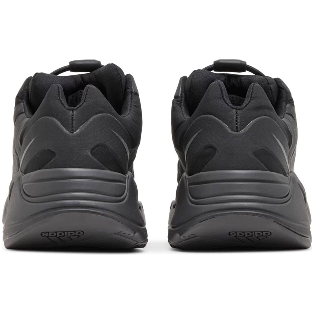 yeezy mnvn 700 black