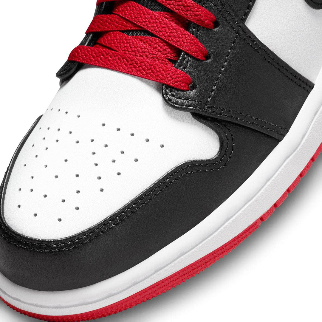 Air Jordan 1 Mid 'Gym Red Black Toe' DQ8426 106 Detail