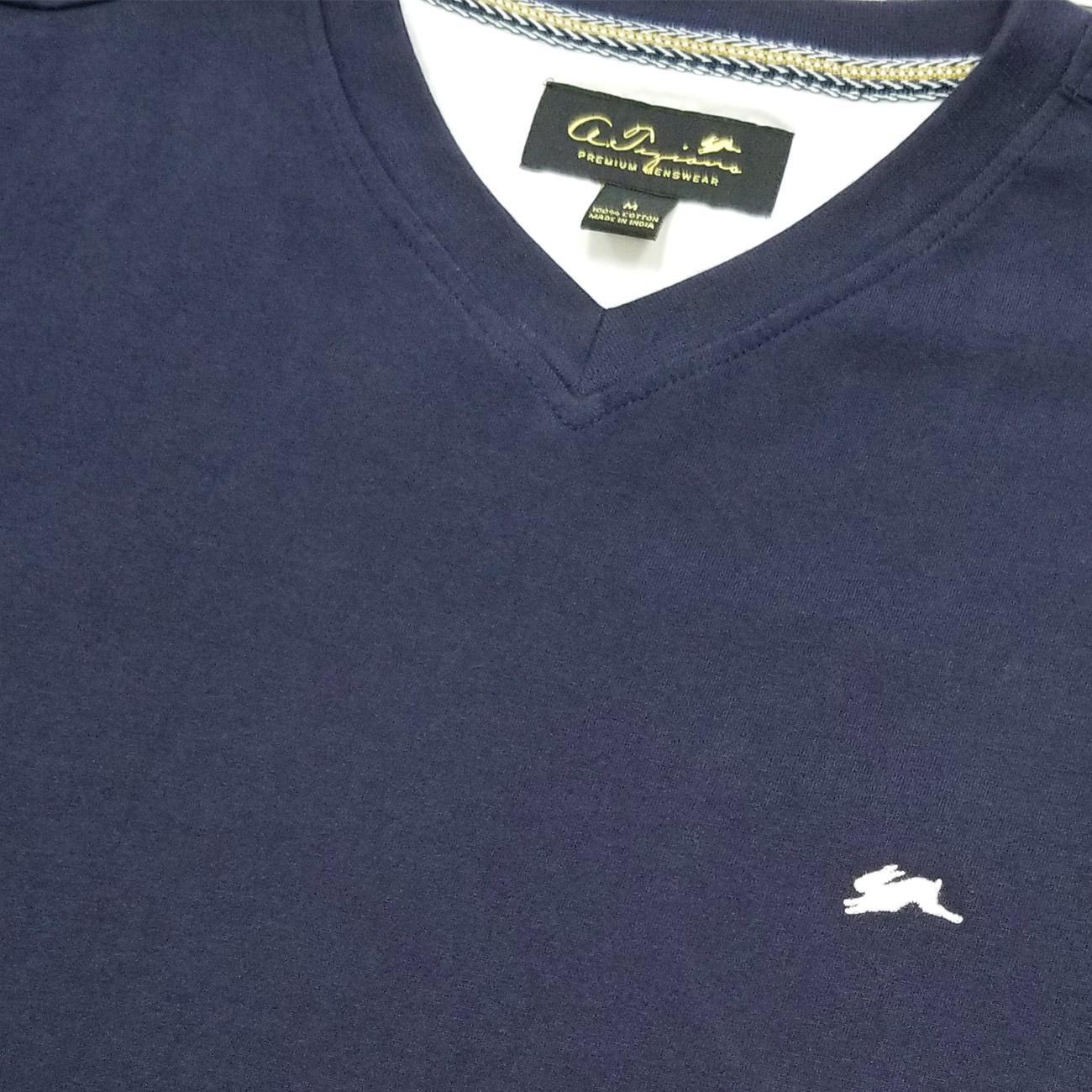 Cameron Plain V Neck T-Shirt (Navy) Detail | A. Tiziano