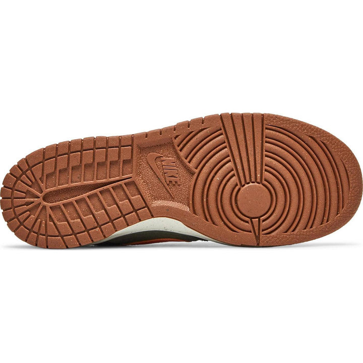 Dunk Low 'Toasty - Sequoia' DC9561 300 Sole | Nike
