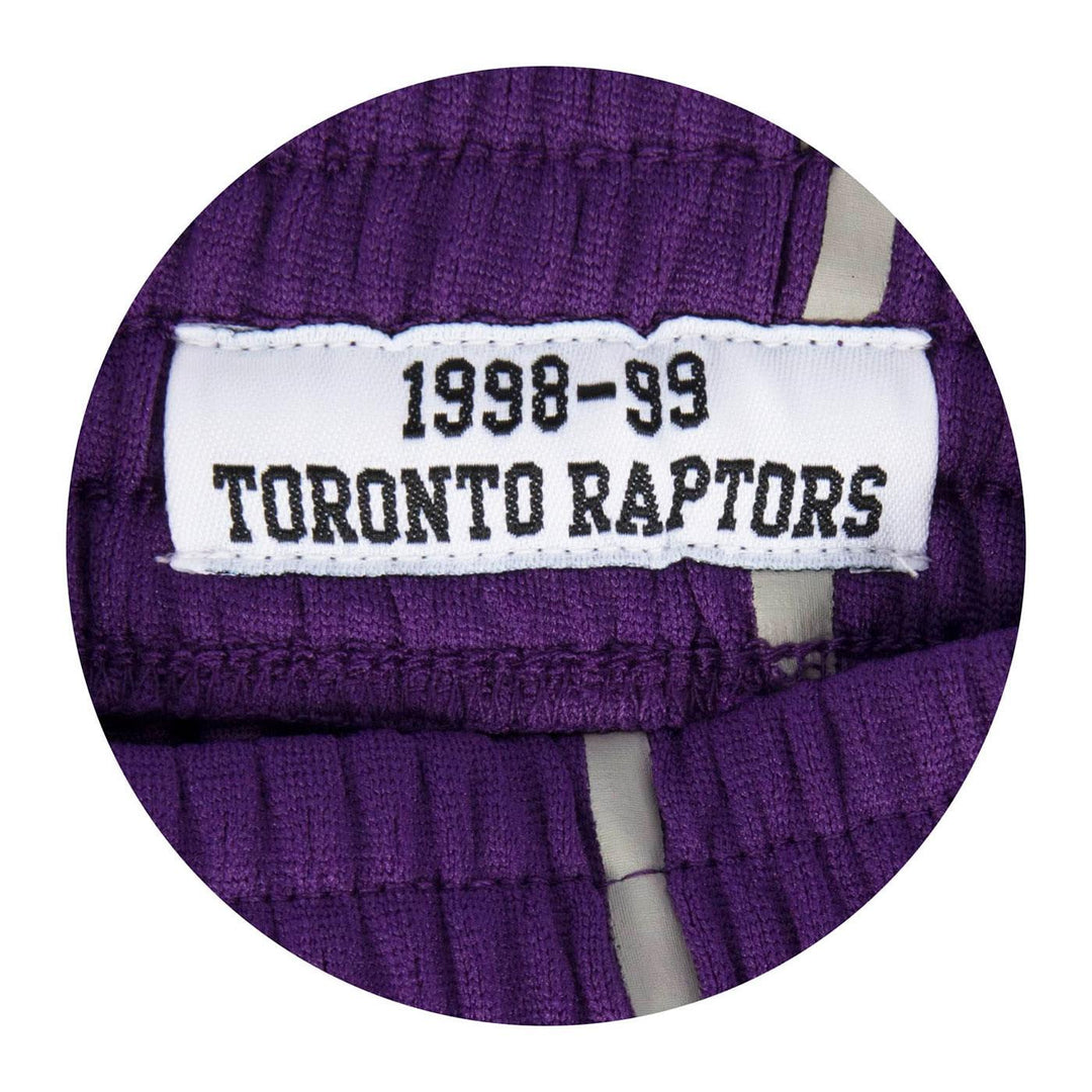 Swingman Shorts Toronto Raptors Road 1998-99 Detail | Mitchell & Ness