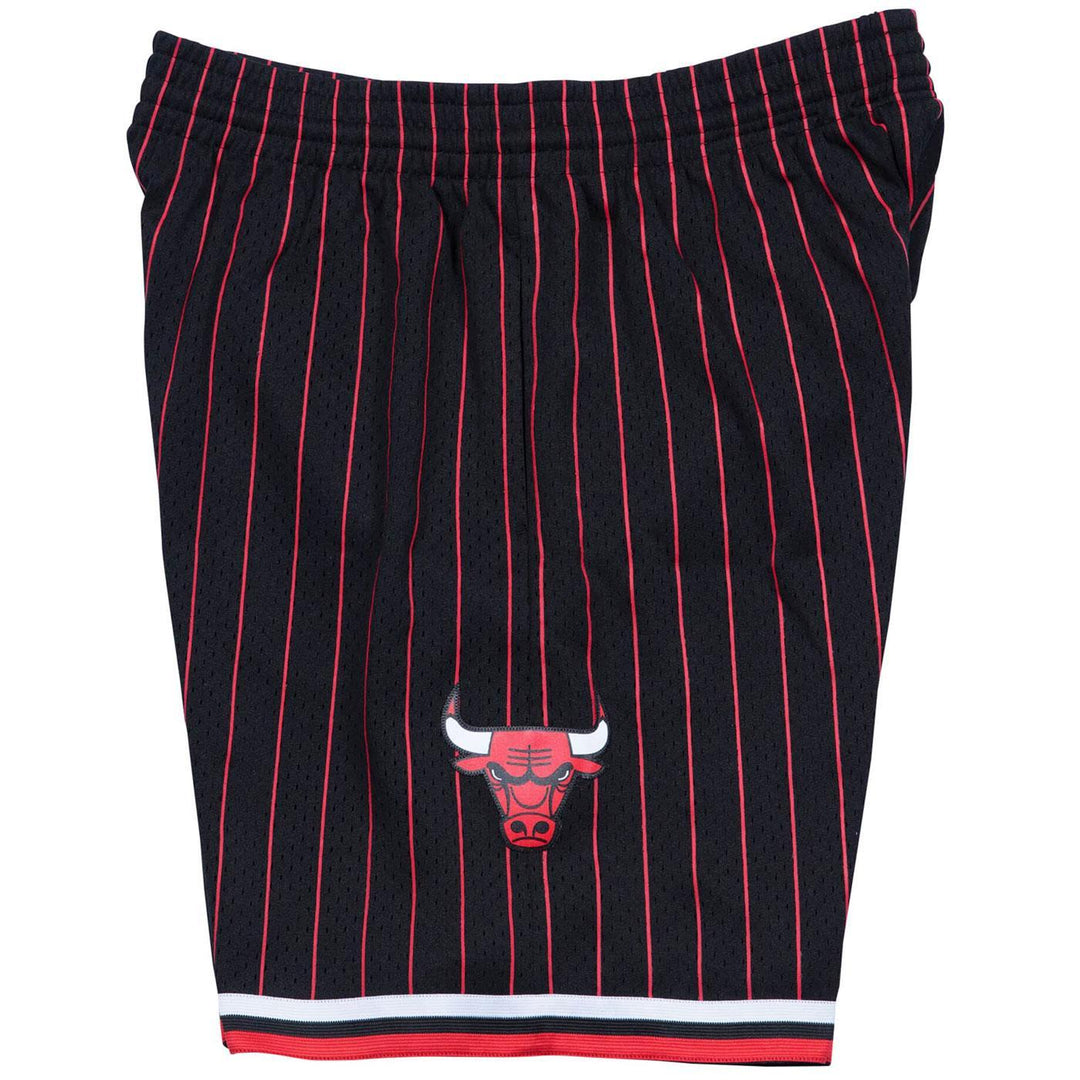 Swingman Shorts Chicago Bulls Alternate 1996-97 Detail | Mitchell & Ness